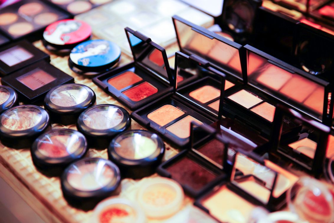 貿易・小売サービス業